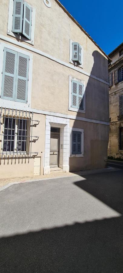 Joli Intra-muros * Avignon
